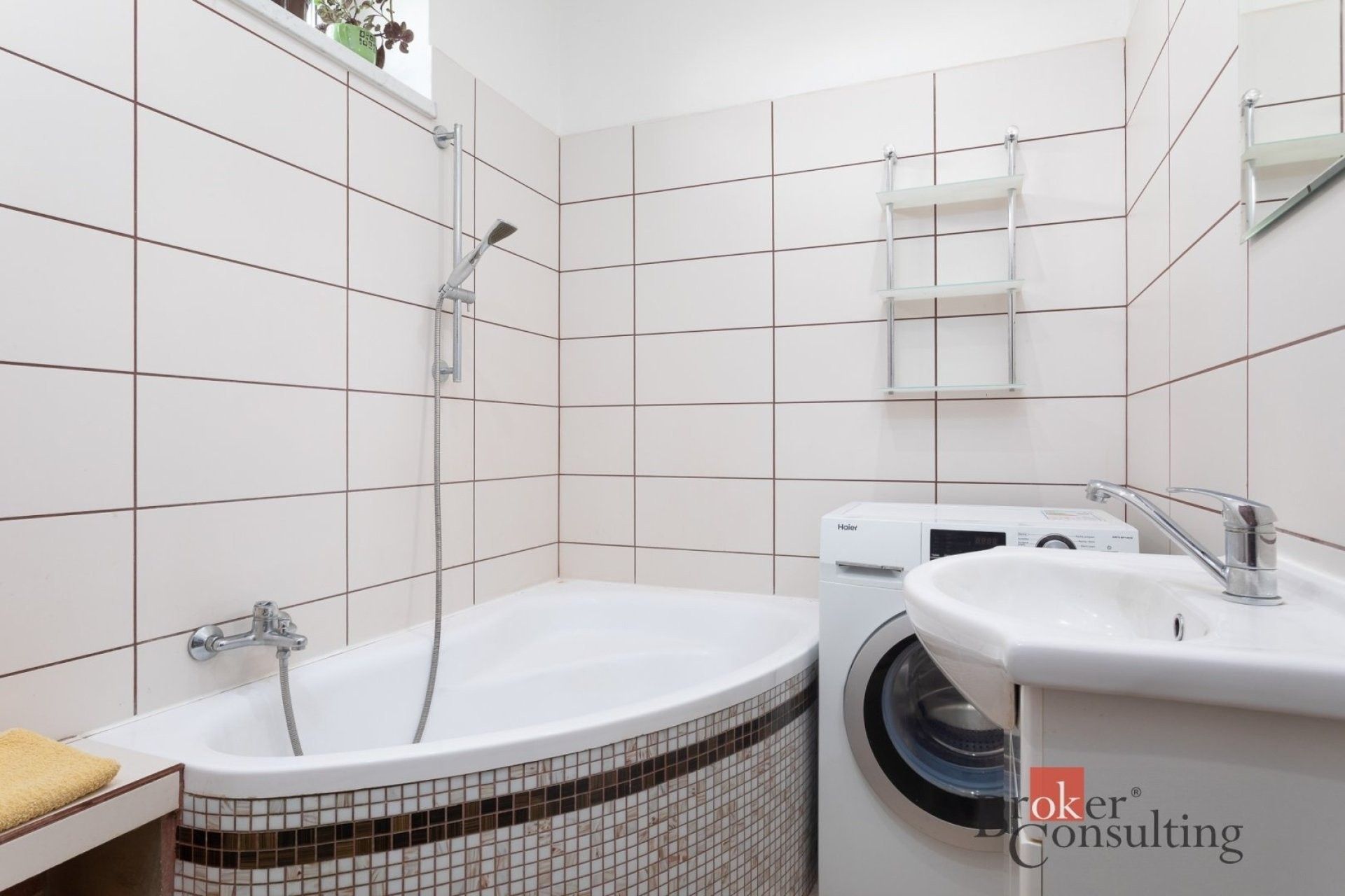Prodej komerčního prostoru 261 m² - foto 21