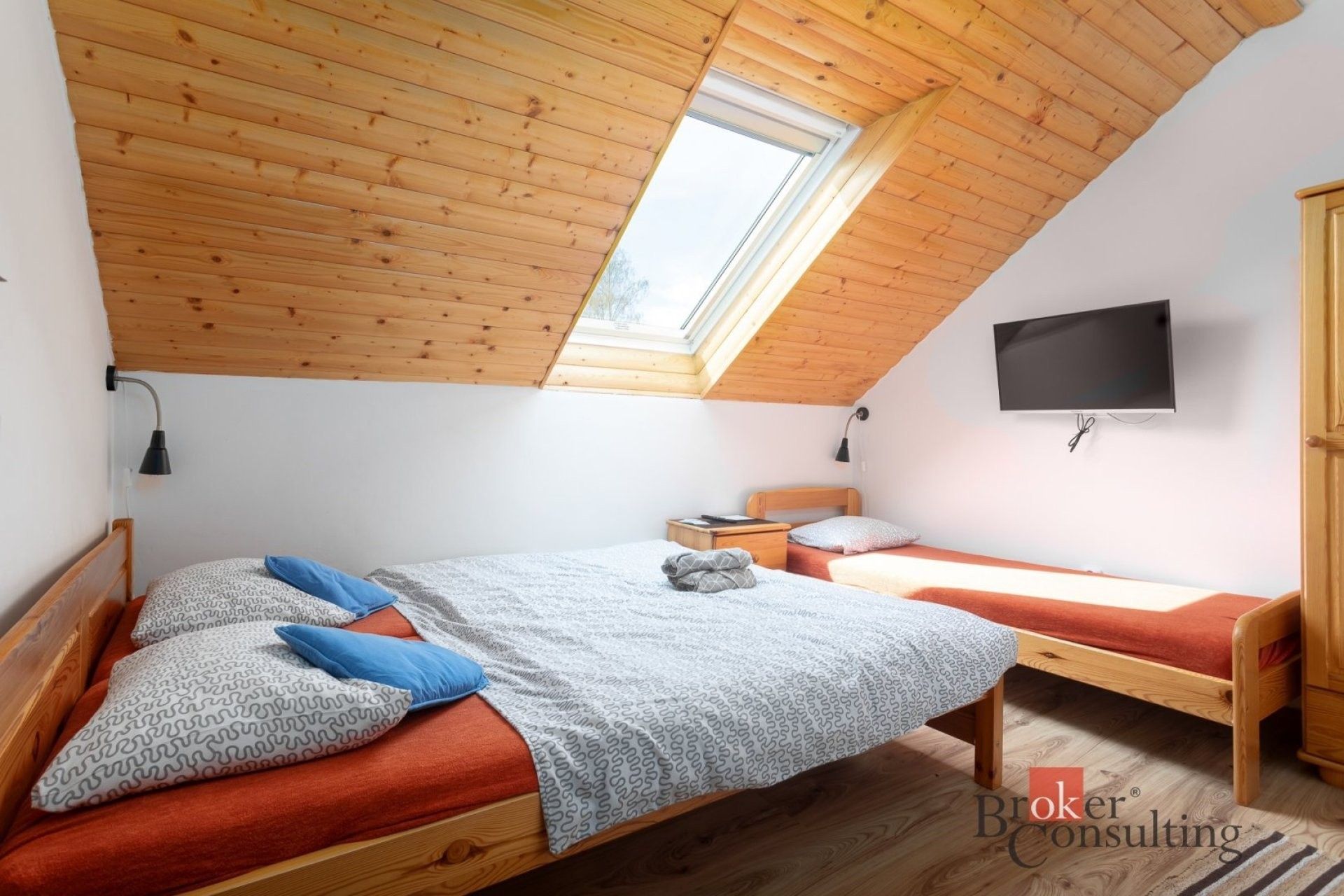 Prodej komerčního prostoru 261 m² - foto 24