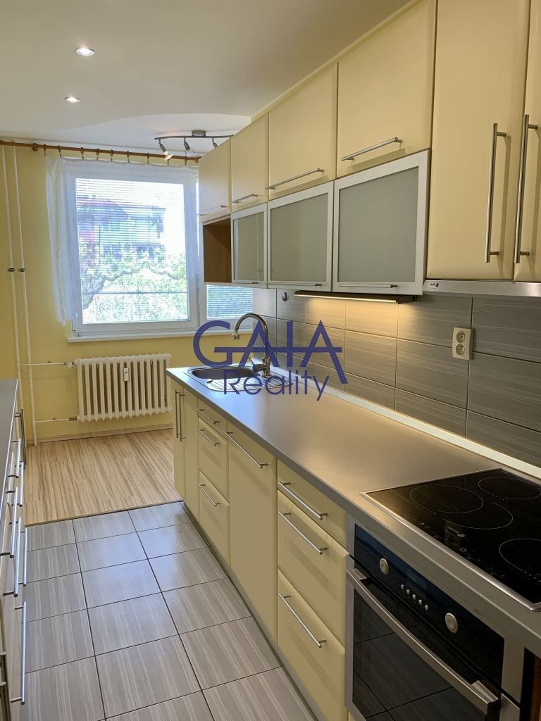 Pronájem bytu 2+1 52 m² - foto 4