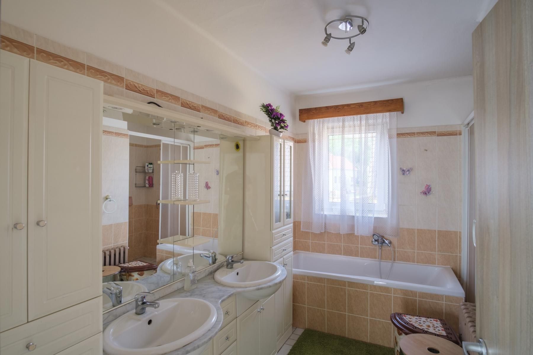 Prodej nemovitosti 440 m² - foto 8