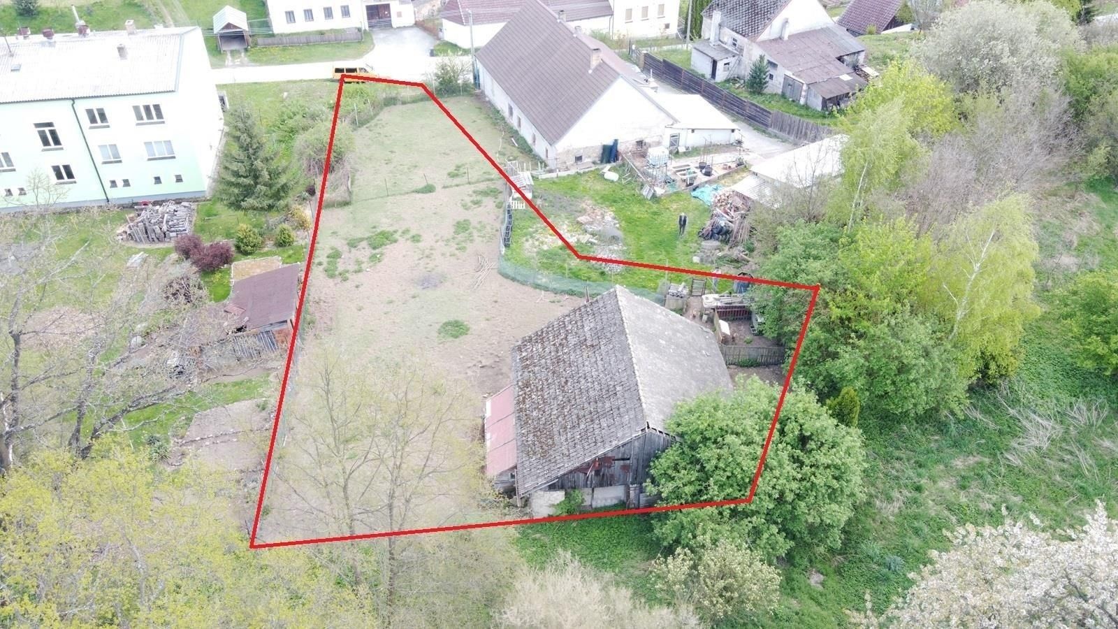 Prodej pozemku 914 m² - foto 1