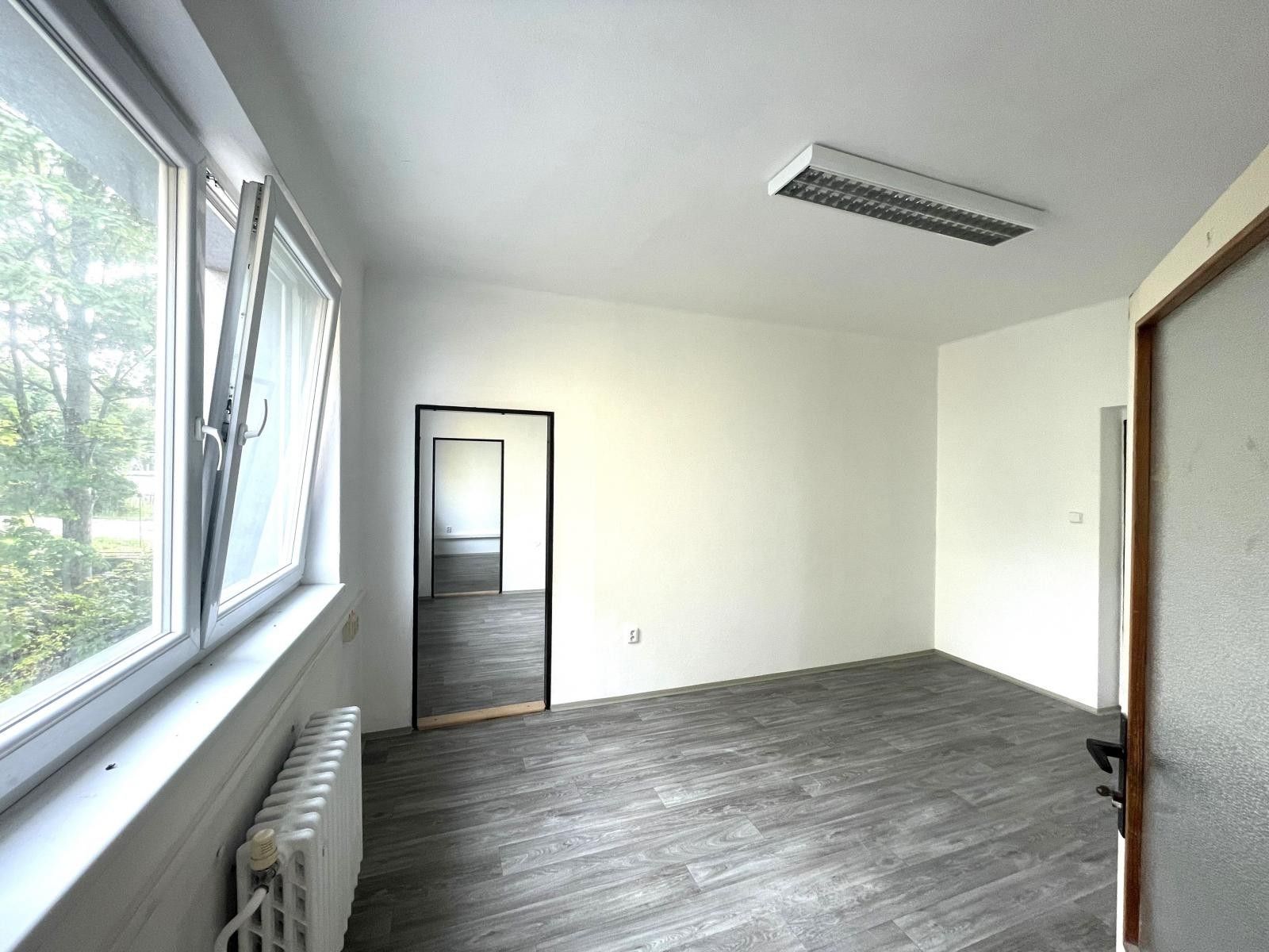 Pronájem komerčního prostoru 15 m² - foto 1