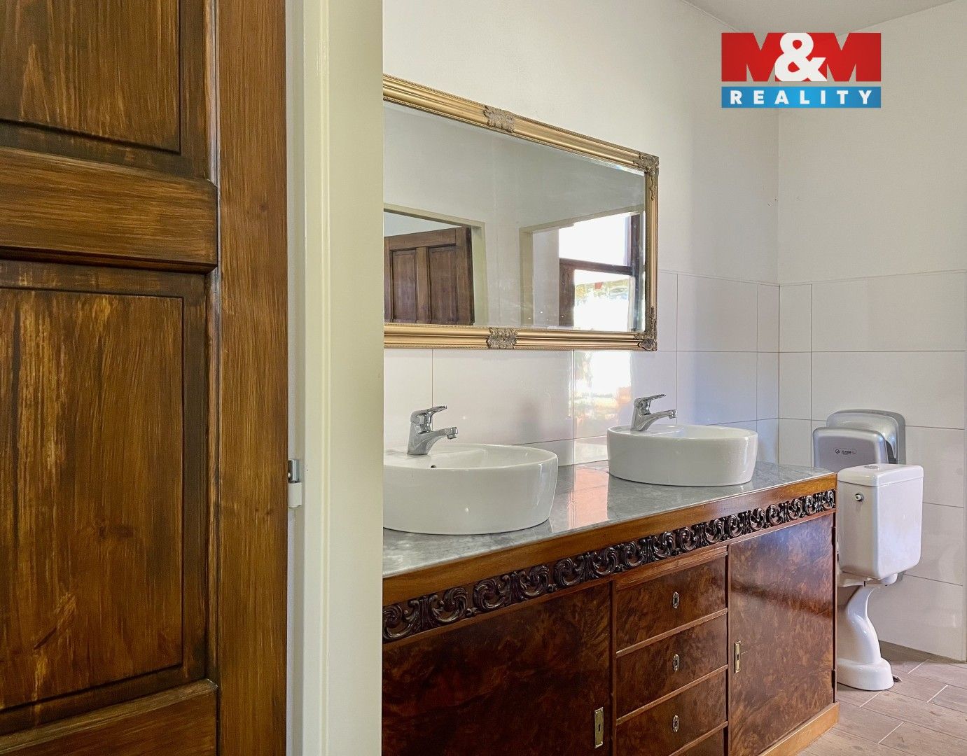Pronájem komerčního prostoru 300 m² - foto 11