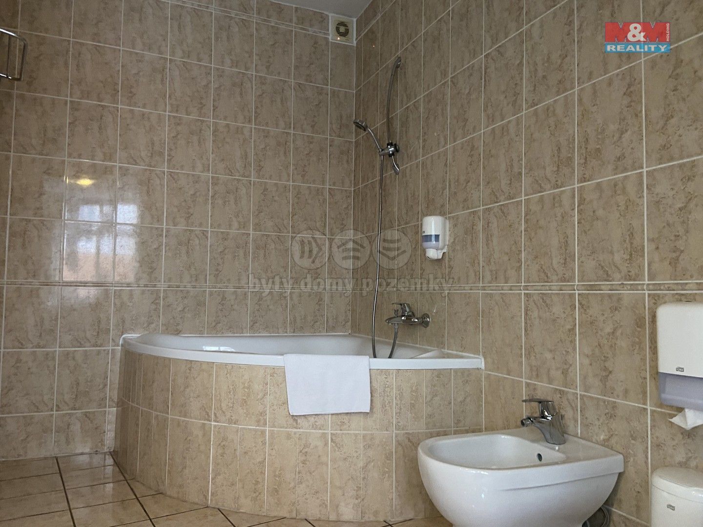 Pronájem bytu 4+kk 110 m² - foto 18