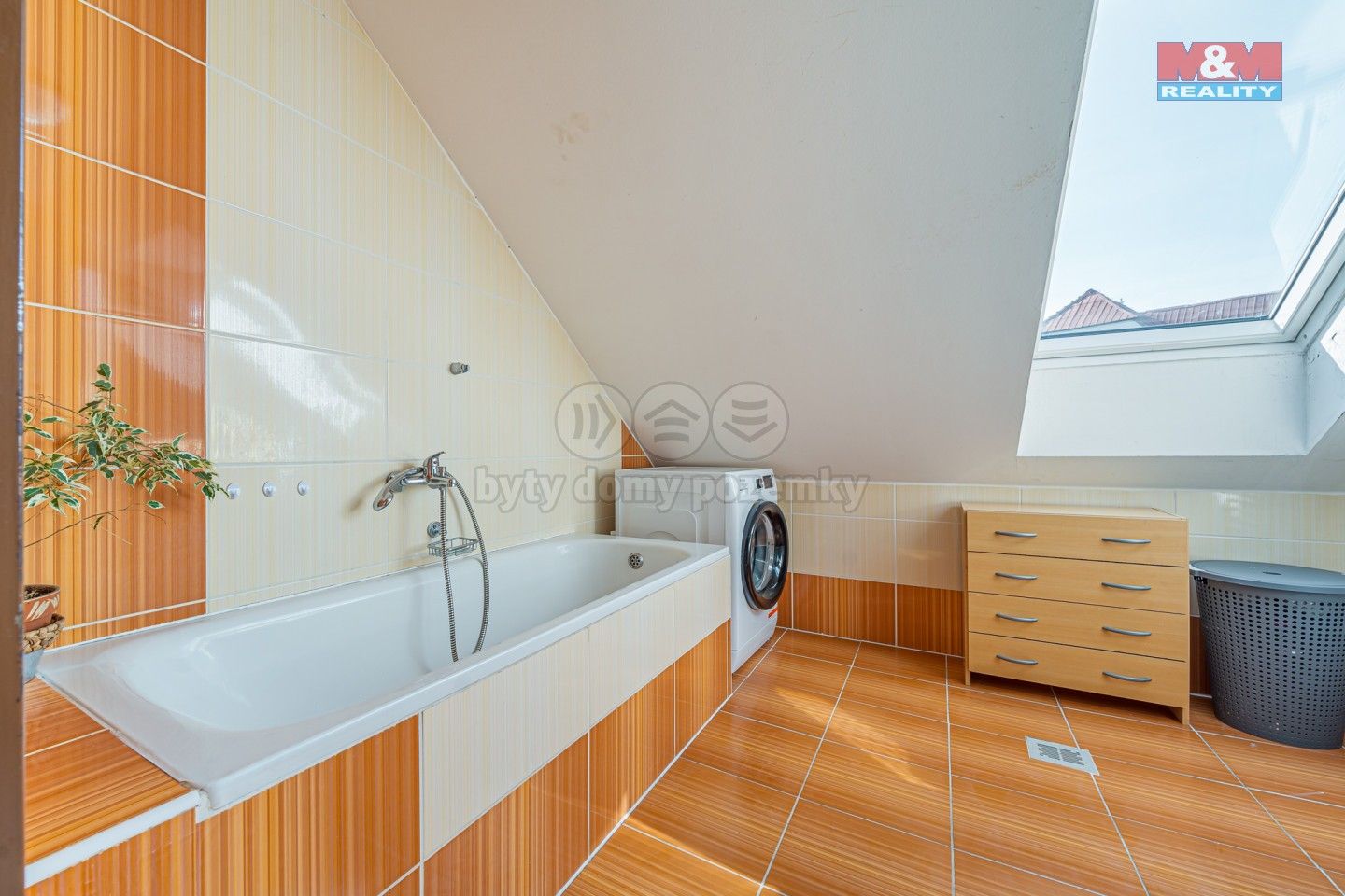 Prodej komerčního prostoru 450 m² - foto 21