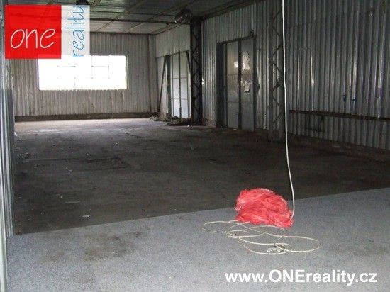 Pronájem komerčního prostoru 1000 m² - foto 8