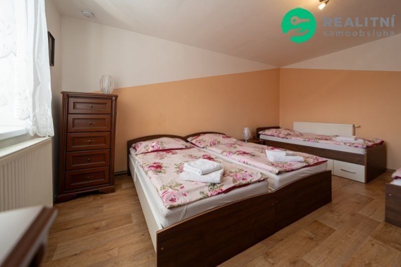 Prodej komerčního prostoru 340 m² - foto 4