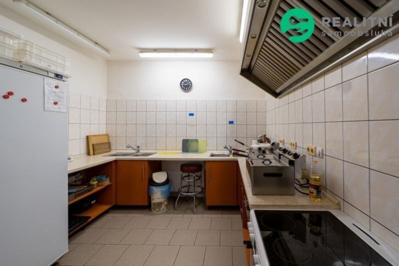 Prodej komerčního prostoru 340 m² - foto 9