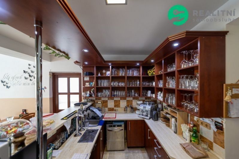 Prodej komerčního prostoru 340 m² - foto 14