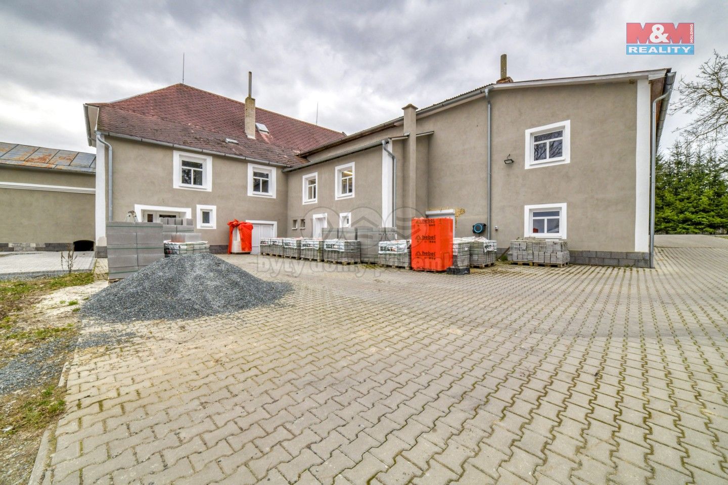 Prodej komerčního prostoru 745 m² - foto 8