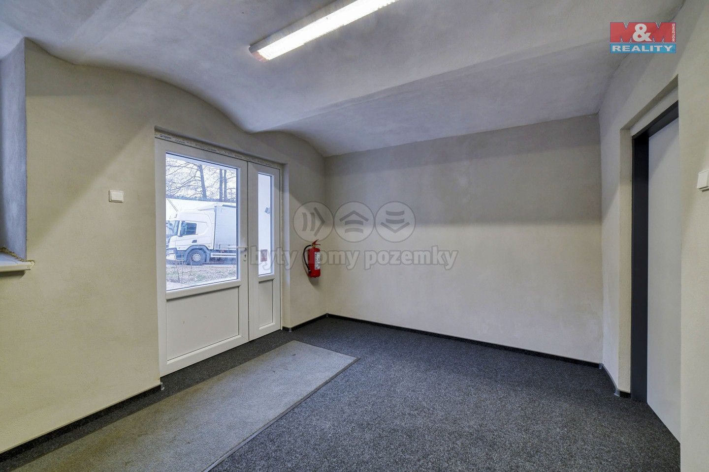 Prodej komerčního prostoru 745 m² - foto 10