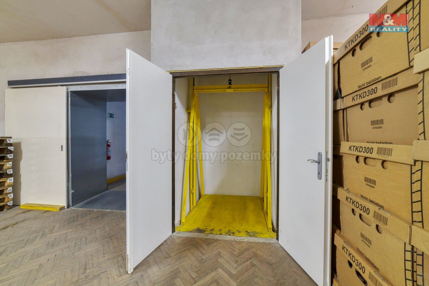 Prodej komerčního prostoru 745 m² - foto 21