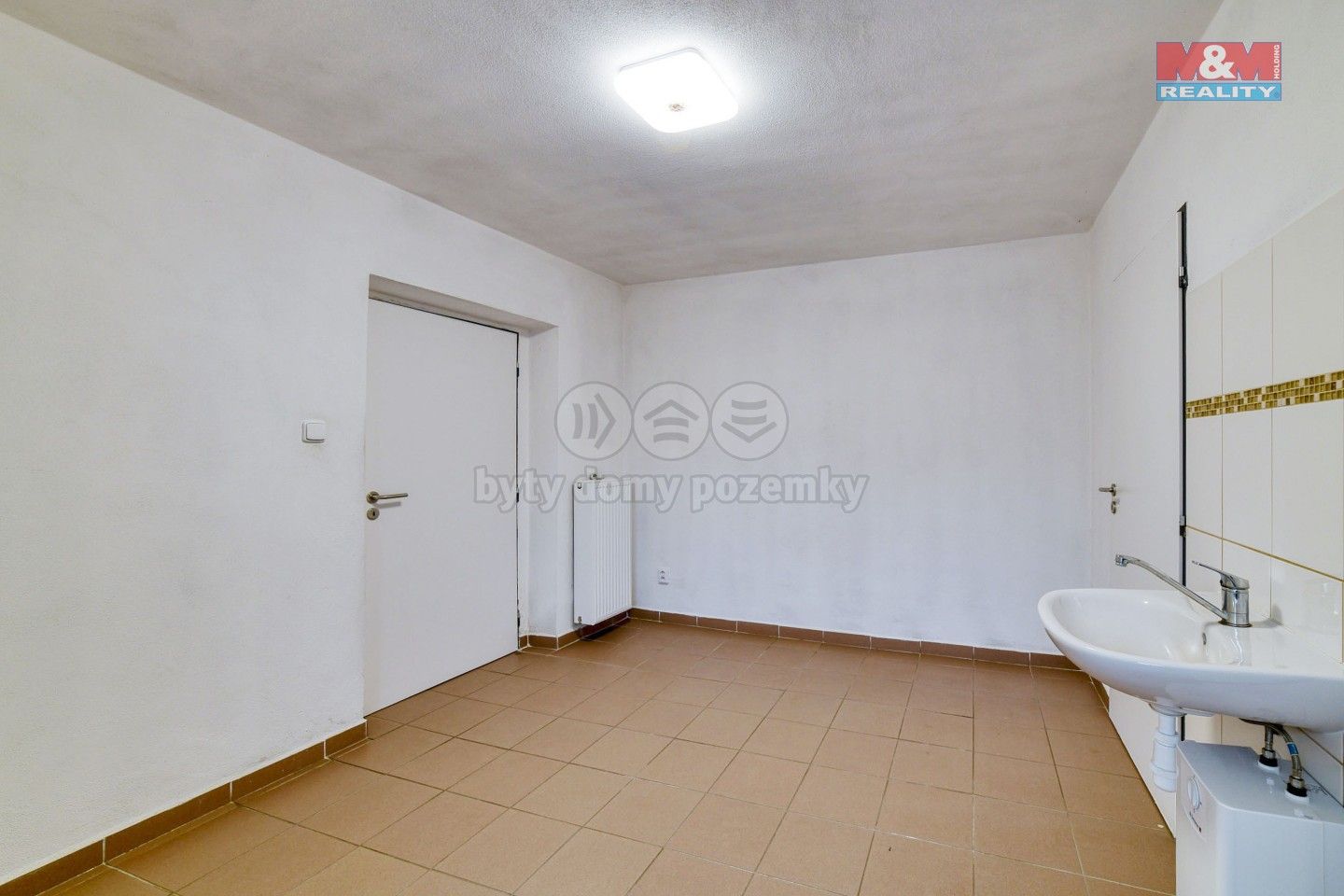 Prodej komerčního prostoru 745 m² - foto 30
