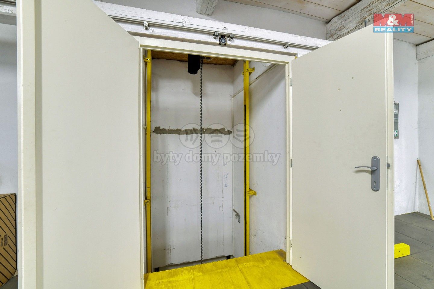 Prodej komerčního prostoru 745 m² - foto 32