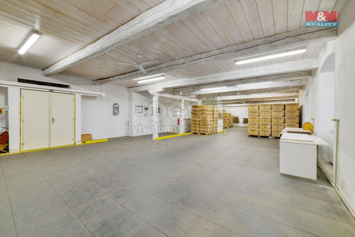 Prodej komerčního prostoru 745 m² - foto 34