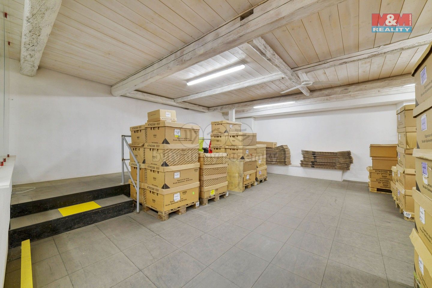 Prodej komerčního prostoru 745 m² - foto 36