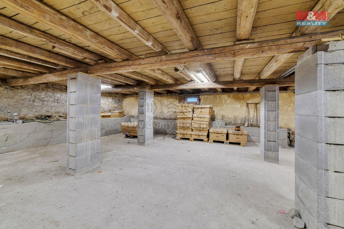 Prodej komerčního prostoru 745 m² - foto 38