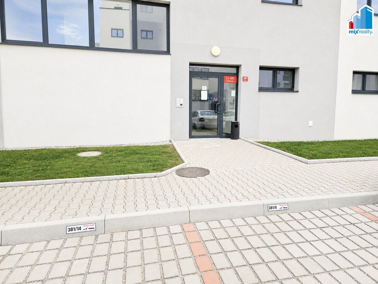 Pronájem bytu 2+kk 63 m² - foto 9