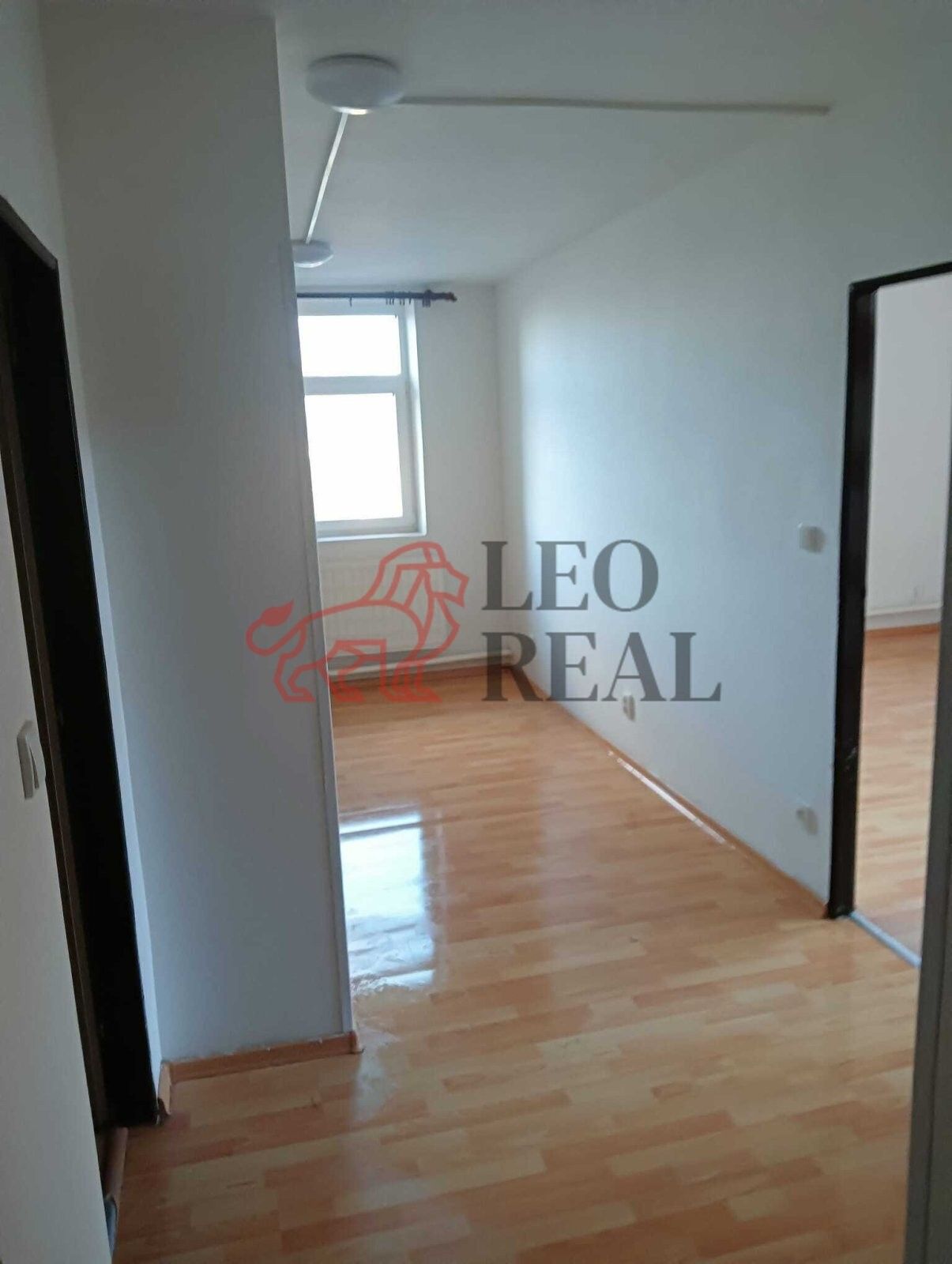 Pronájem bytu 3+kk 90 m² - foto 3