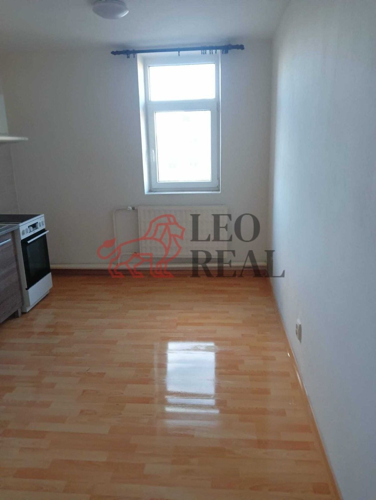 Pronájem bytu 3+kk 90 m² - foto 4