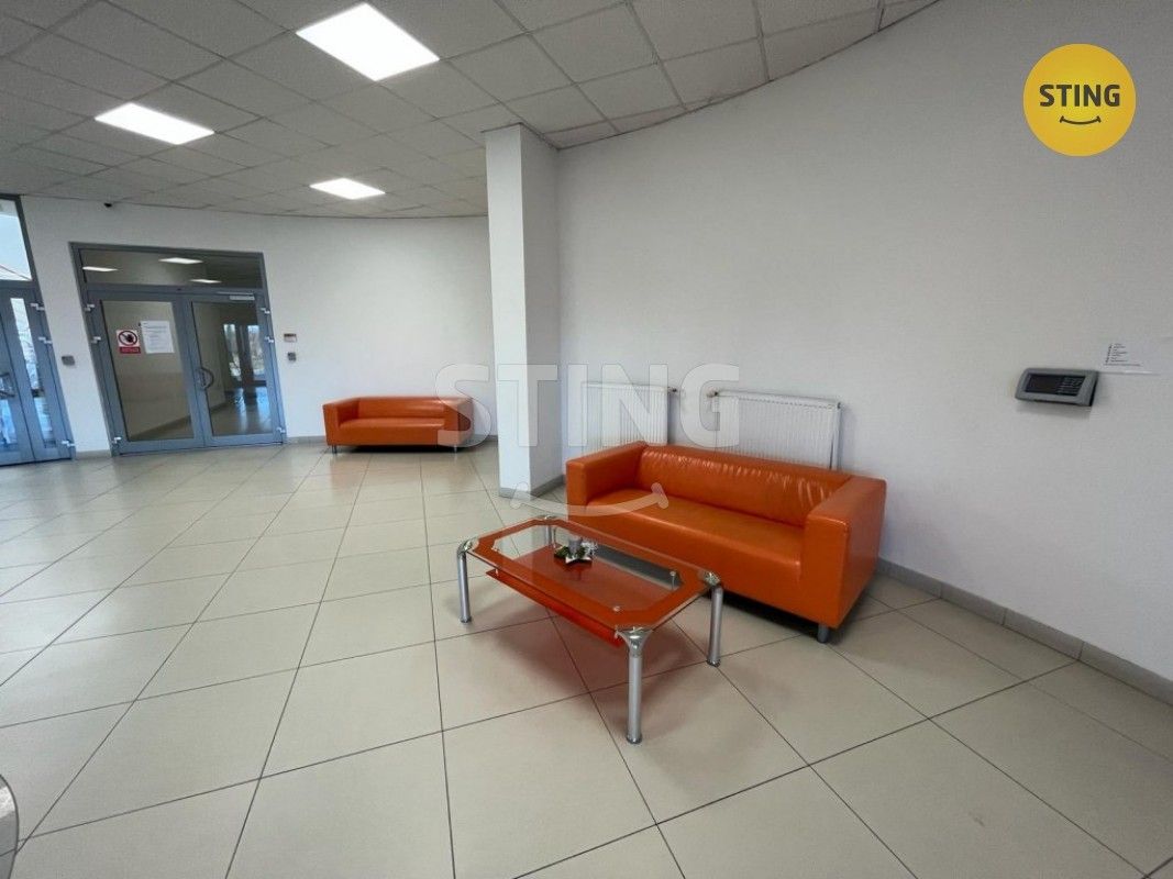 Pronájem komerčního prostoru 107 m² - foto 7