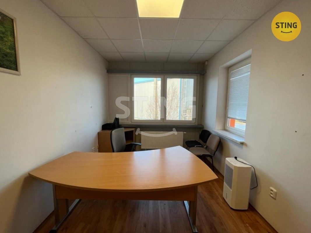 Pronájem komerčního prostoru 107 m² - foto 3