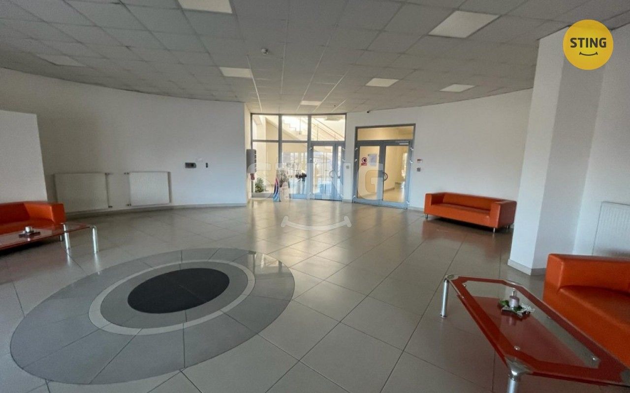Pronájem komerčního prostoru 107 m² - foto 4