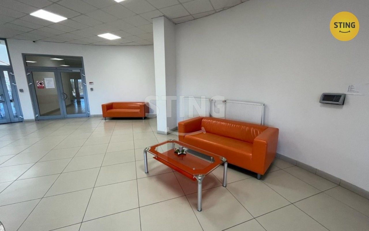 Pronájem komerčního prostoru 107 m² - foto 7