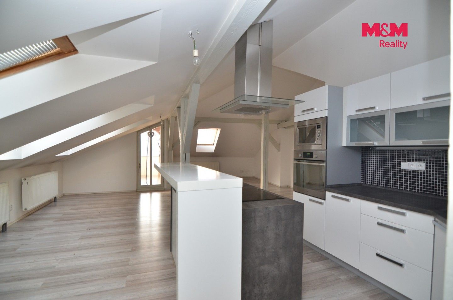 Pronájem bytu 3+kk 98 m² - foto 2