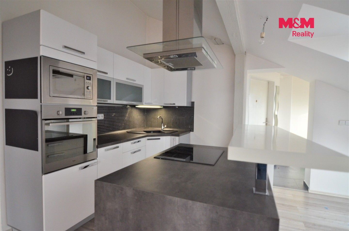 Pronájem bytu 3+kk 98 m² - foto 4