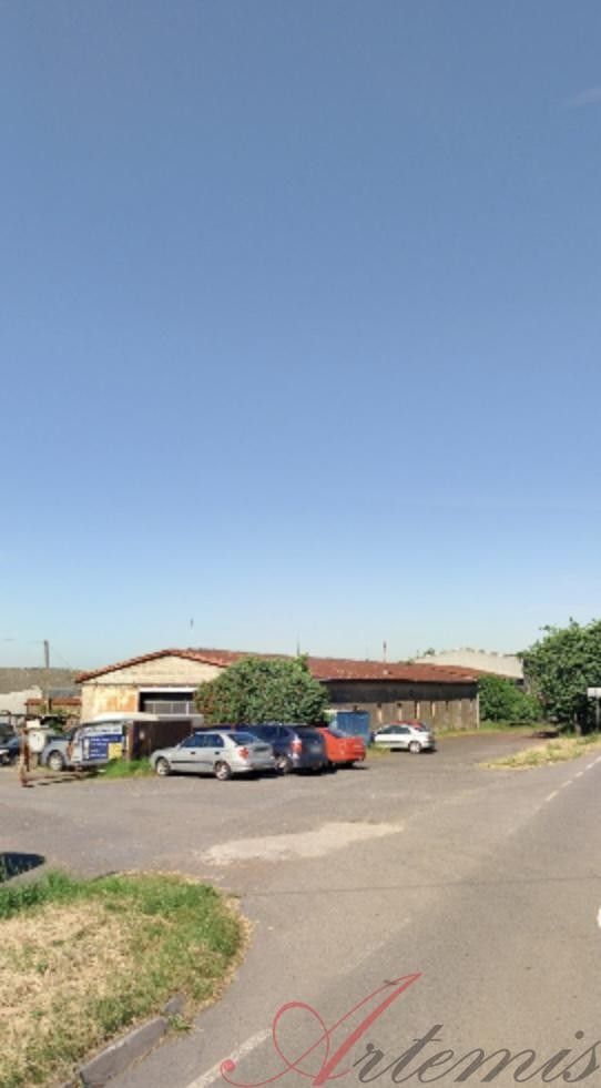 Prodej komerčního prostoru 400 m² - foto 2