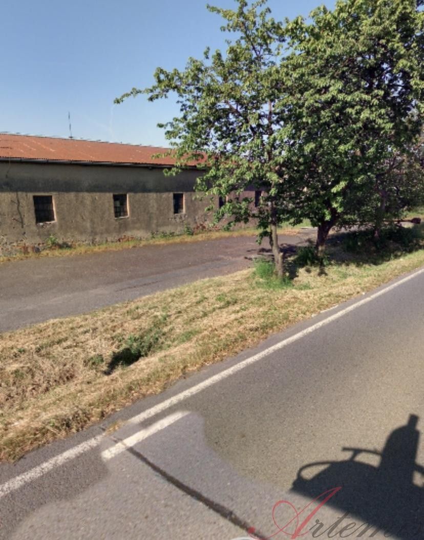 Prodej komerčního prostoru 400 m² - foto 1