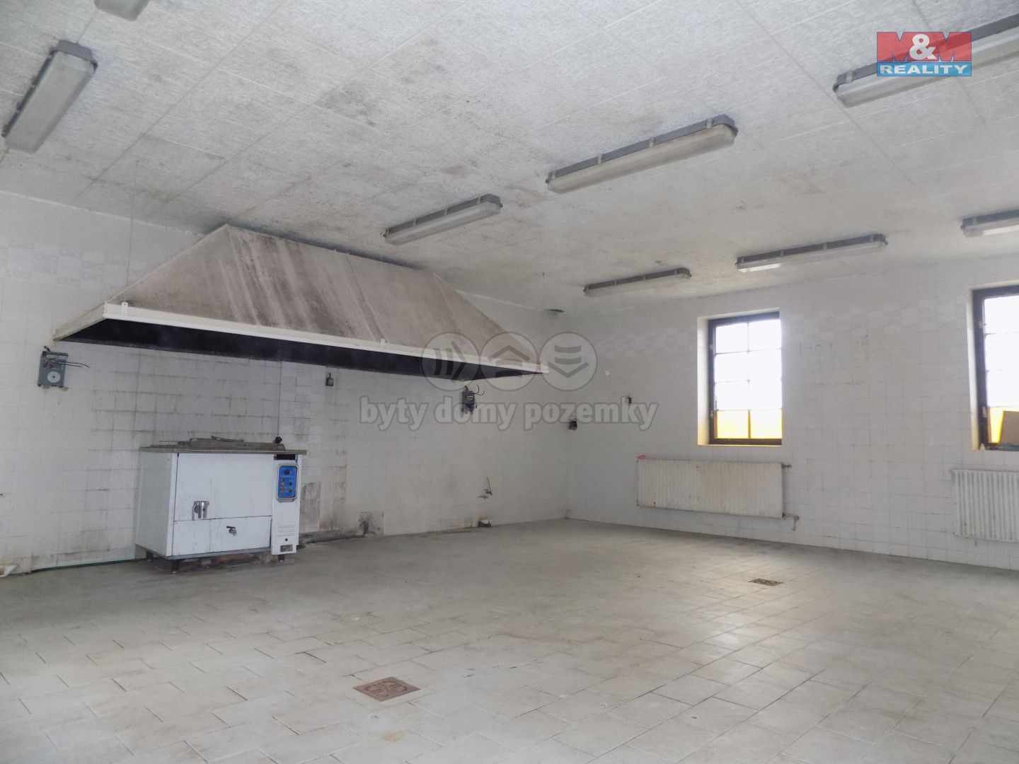 Pronájem komerčního prostoru 300 m² - foto 3