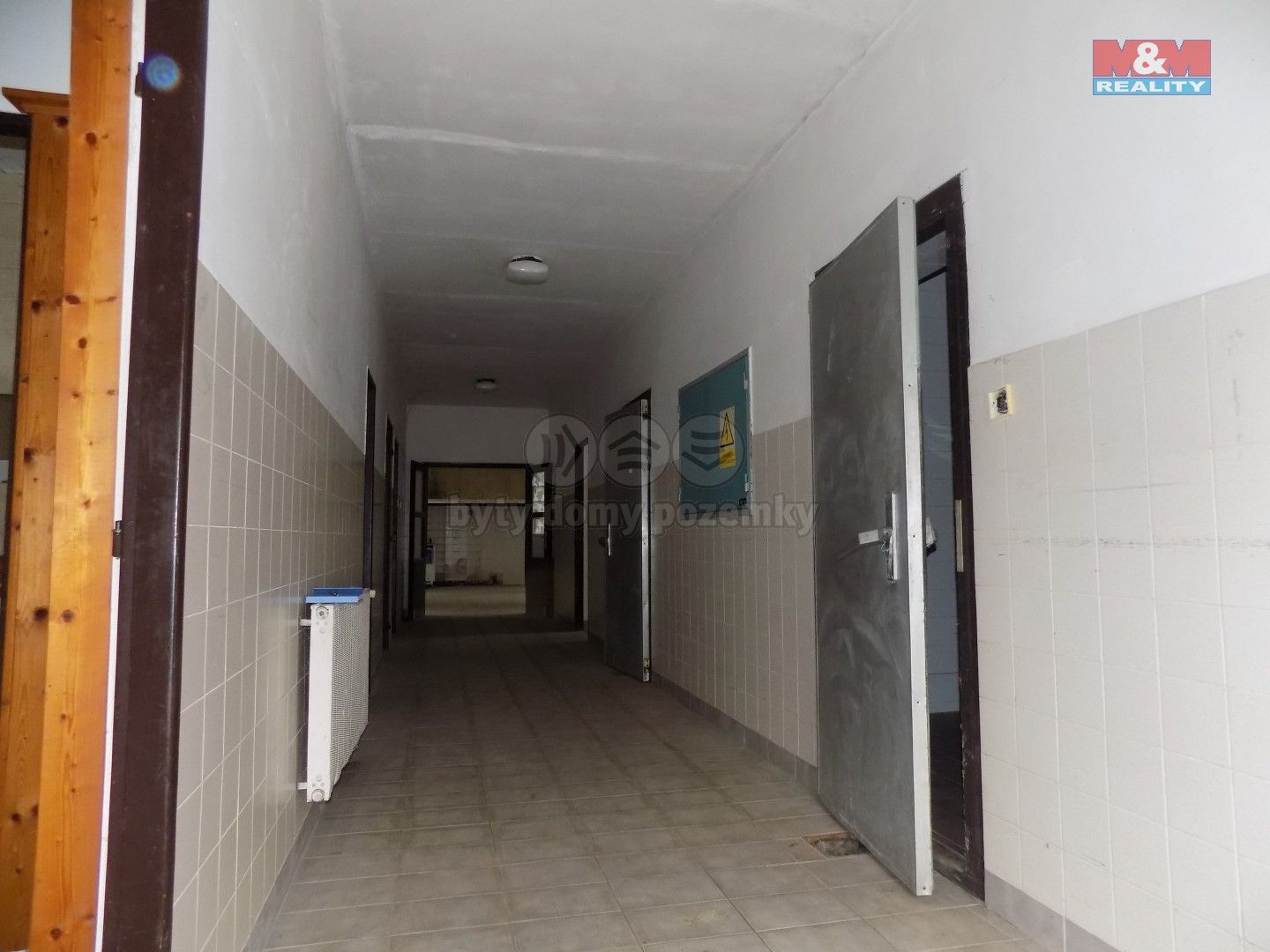 Pronájem komerčního prostoru 300 m² - foto 6