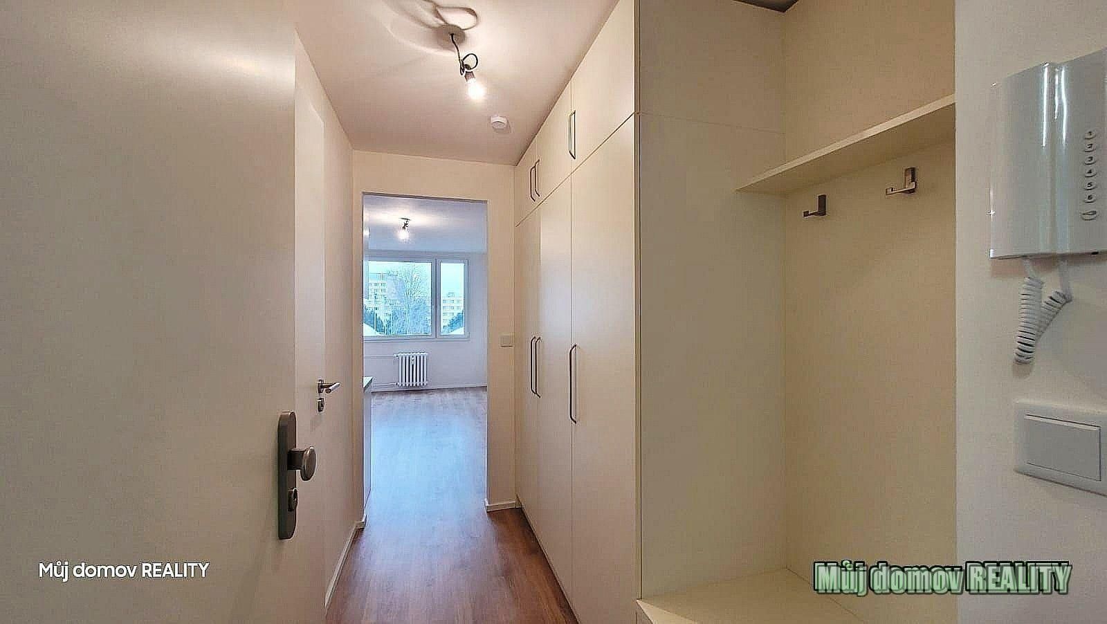 Pronájem bytu 1+kk 22 m² - foto 3