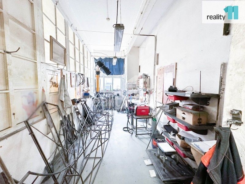 Pronájem komerčního prostoru 556 m² - foto 7