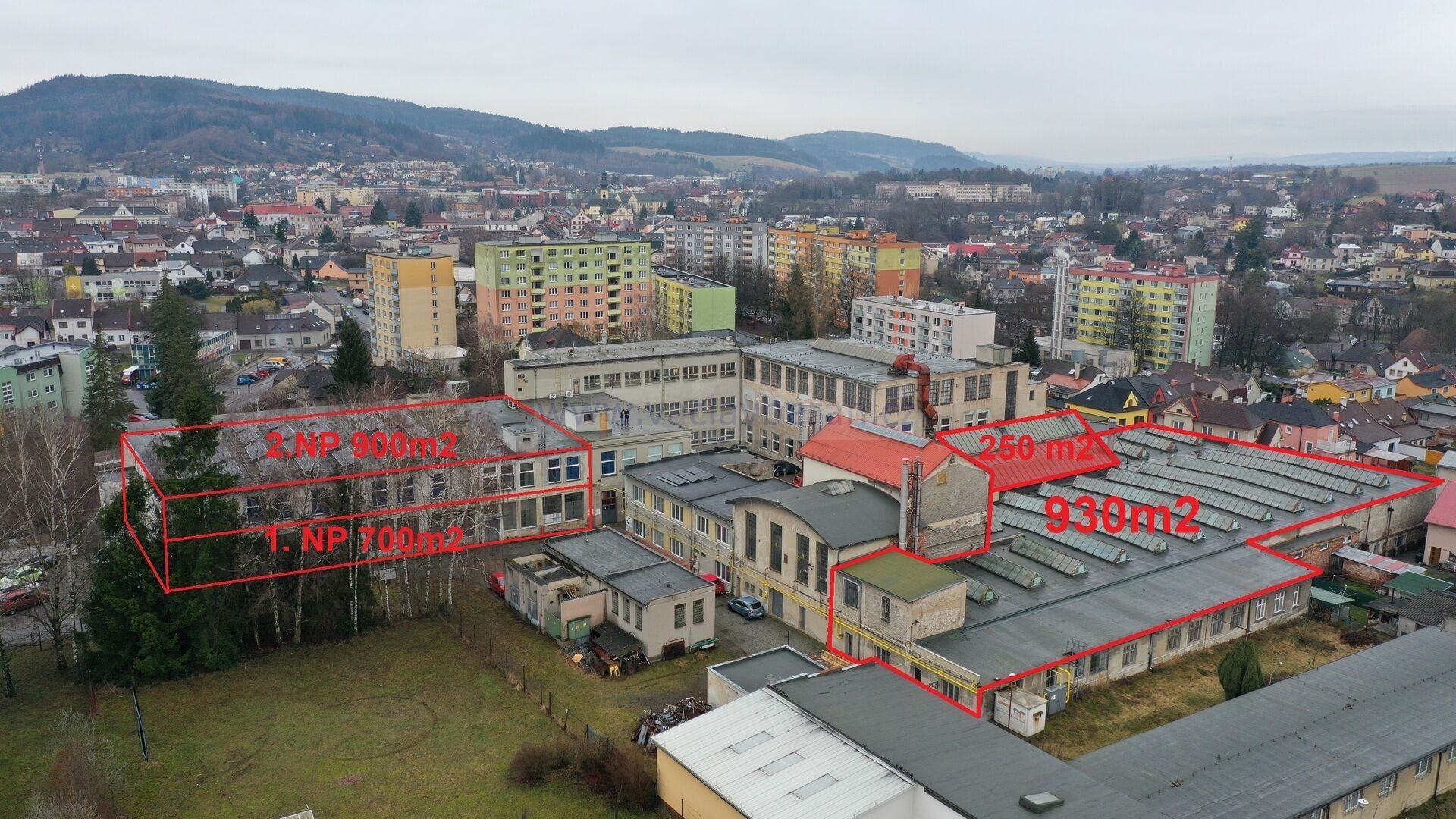 Pronájem komerčního prostoru 3050 m² - foto 1