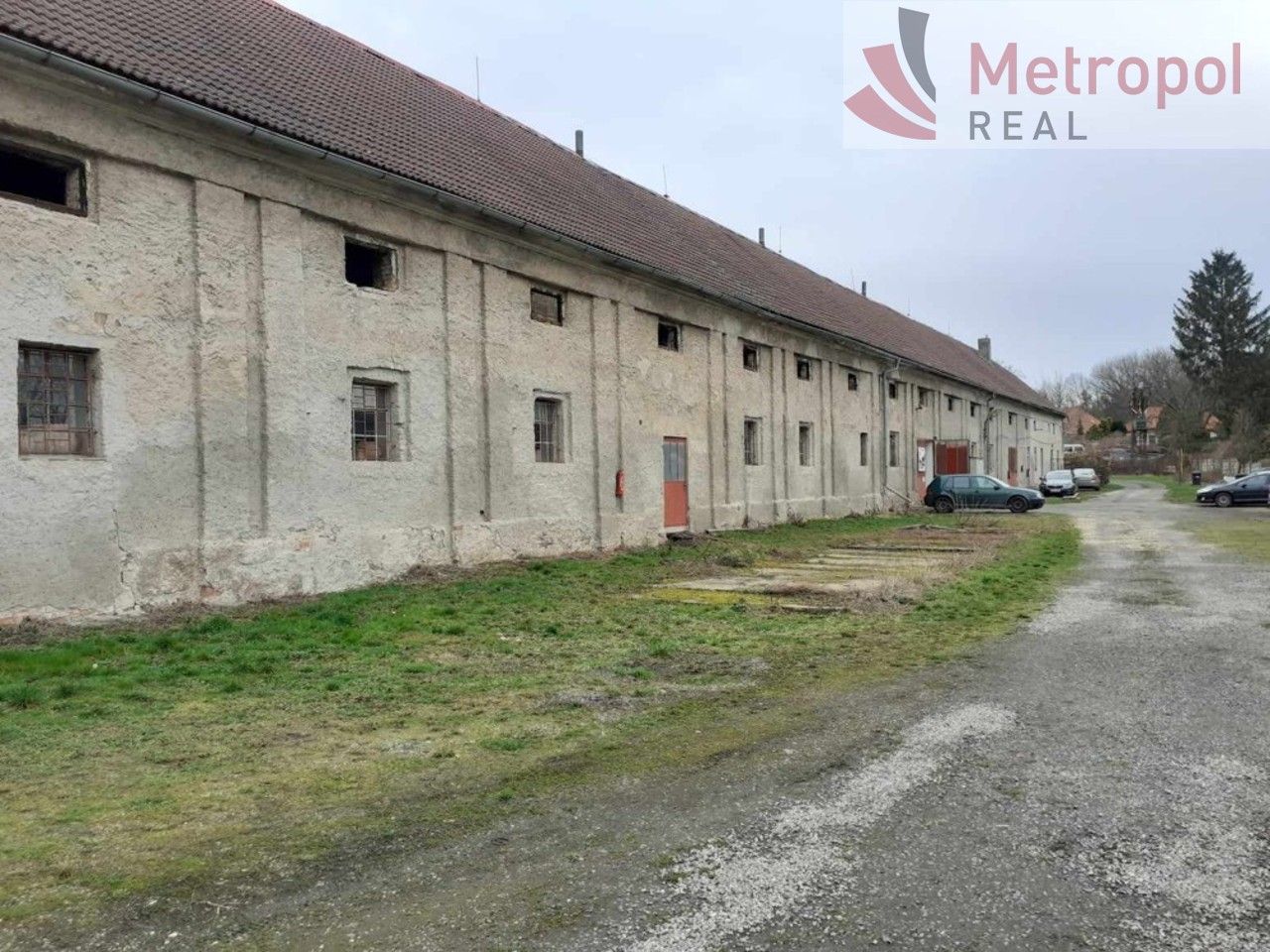 Prodej komerčního prostoru 2200 m² - foto 1