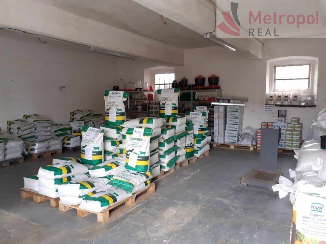 Prodej komerčního prostoru 2200 m² - foto 9
