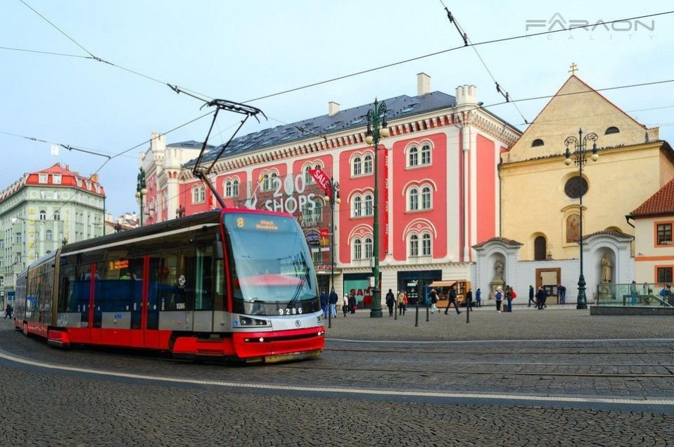 Pronájem komerčního prostoru 660 m² - foto 1