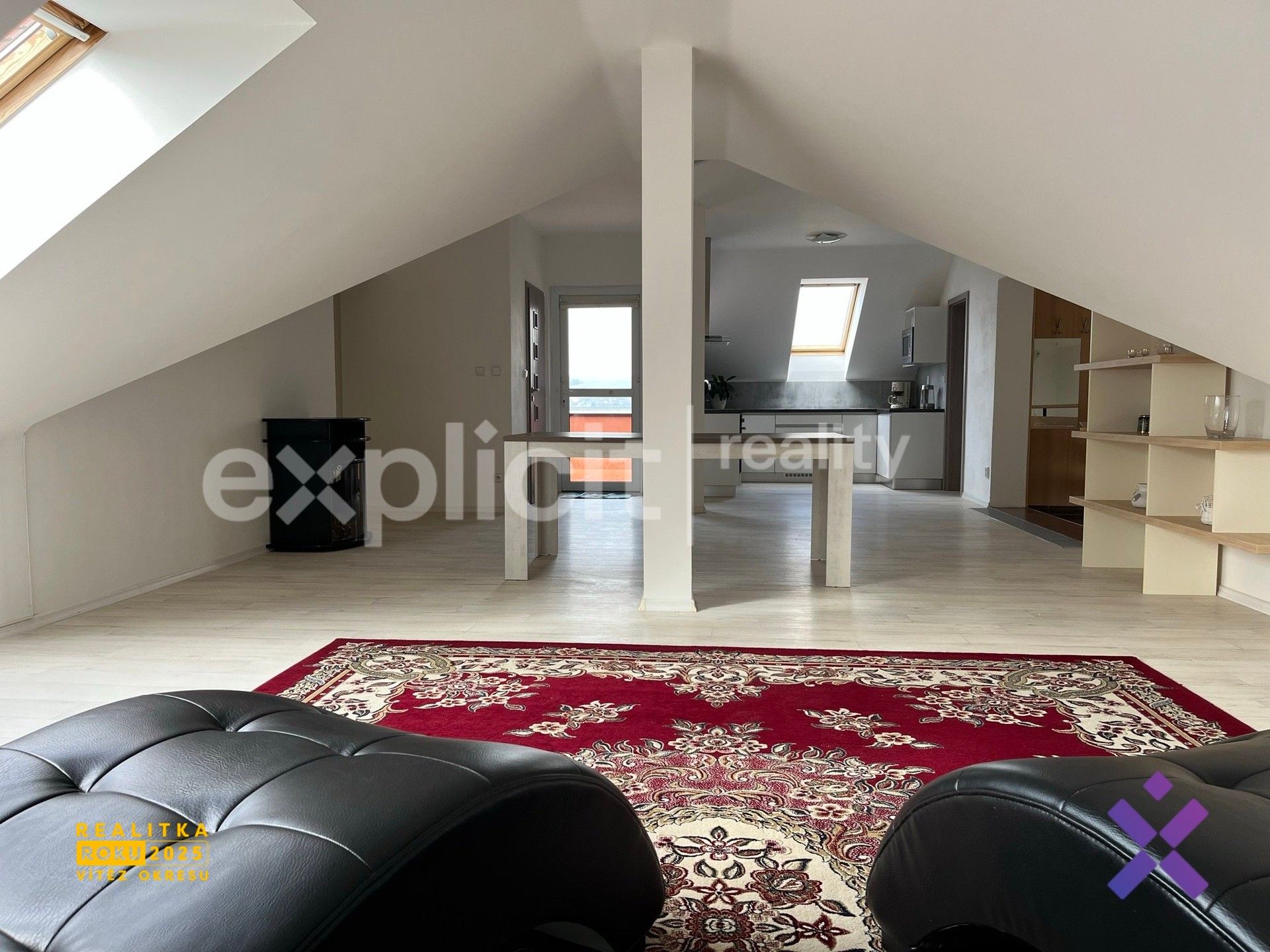 Pronájem bytu 4+kk 155 m² - foto 4