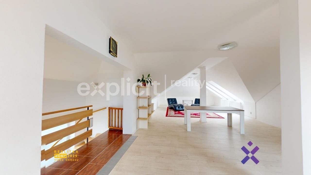 Pronájem bytu 4+kk 155 m² - foto 7