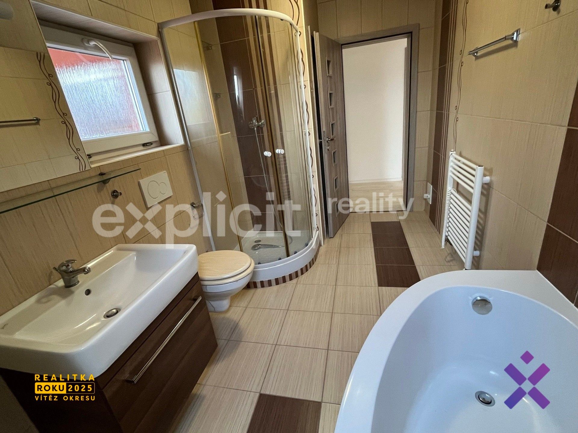 Pronájem bytu 4+kk 155 m² - foto 8