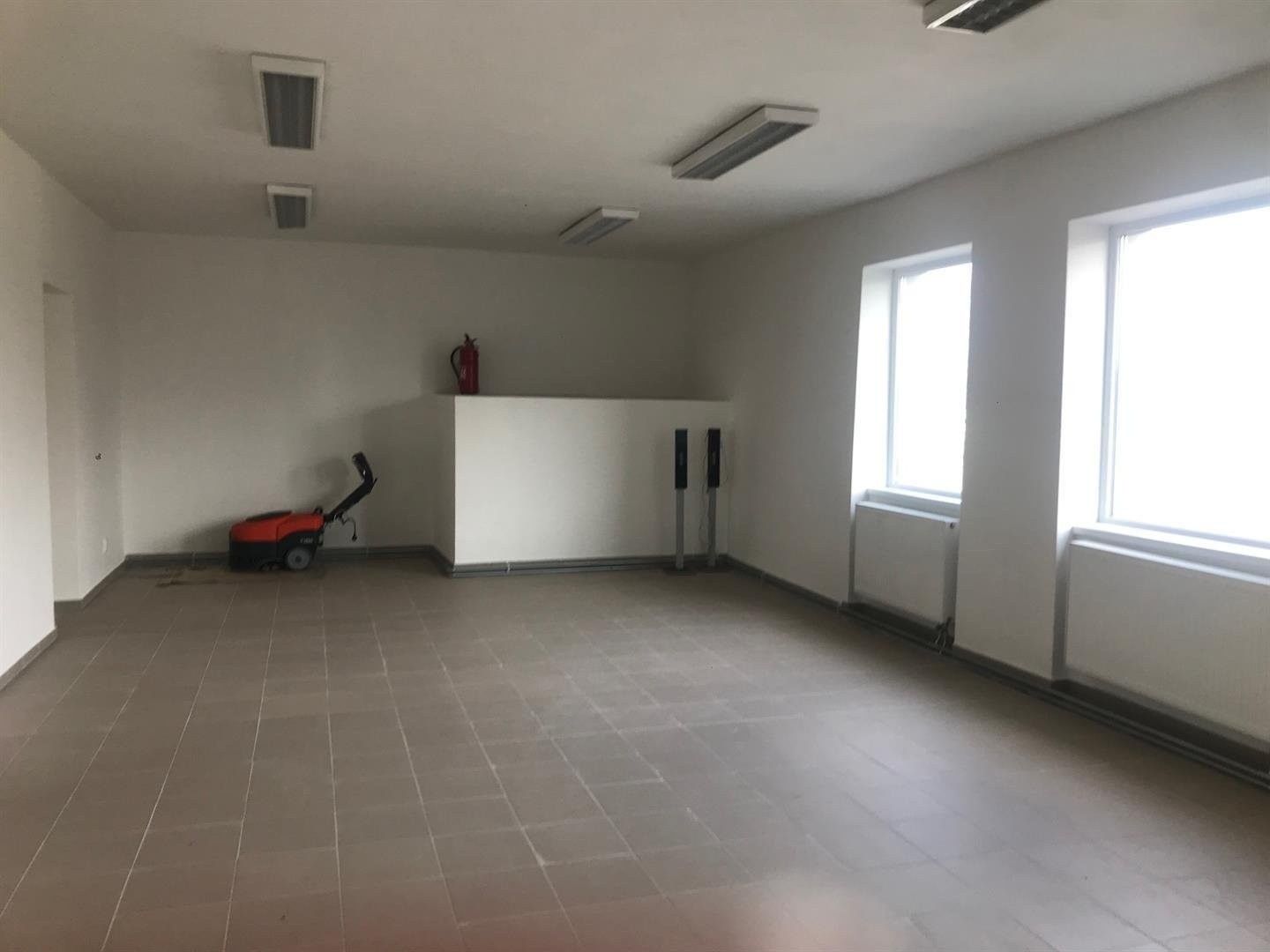 Pronájem nemovitosti 237 m² - foto 2