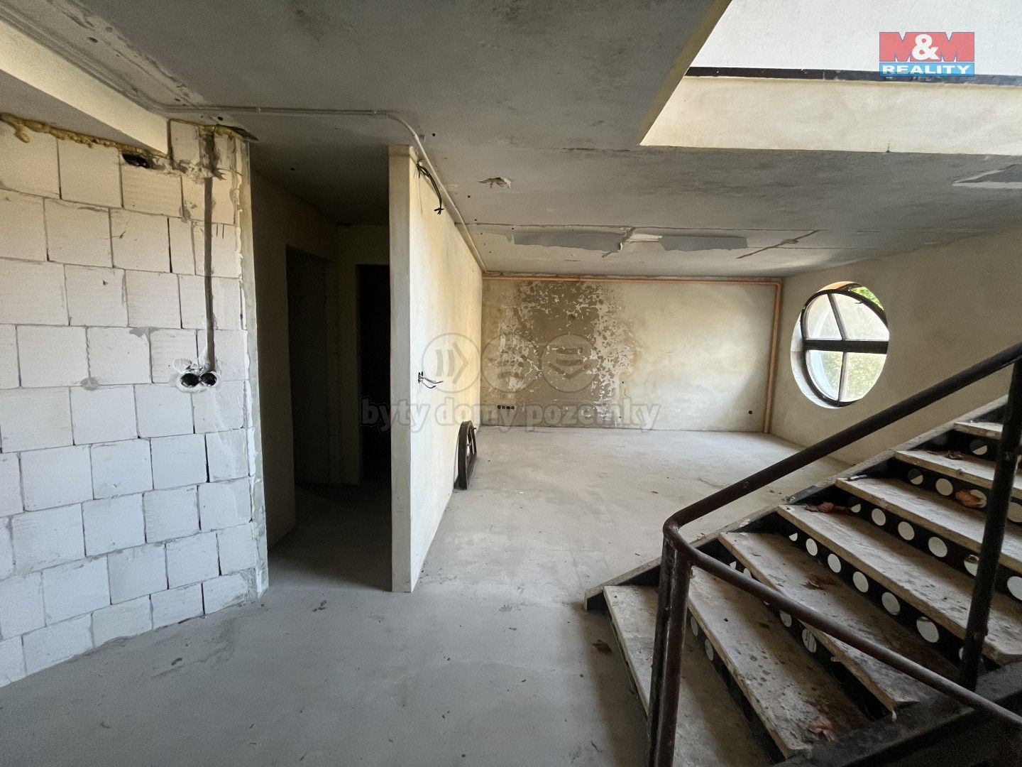 Prodej komerčního prostoru 154 m² - foto 2