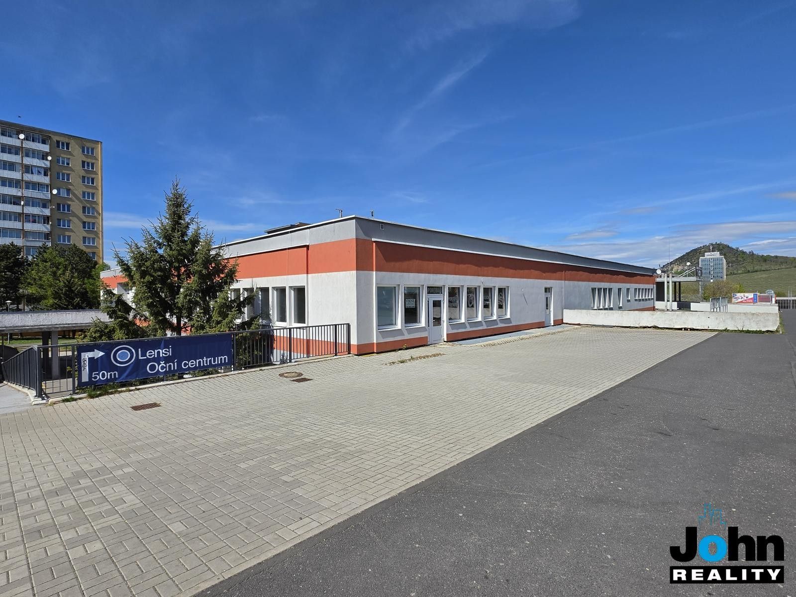 Pronájem komerčního prostoru 330 m² - foto 3