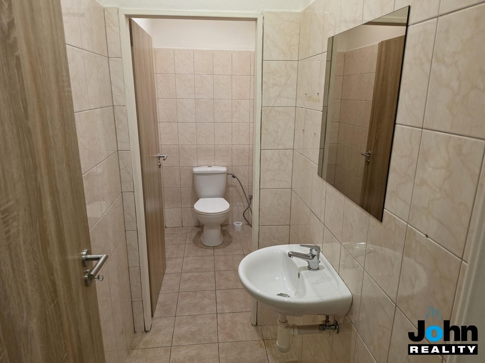 Pronájem komerčního prostoru 330 m² - foto 17