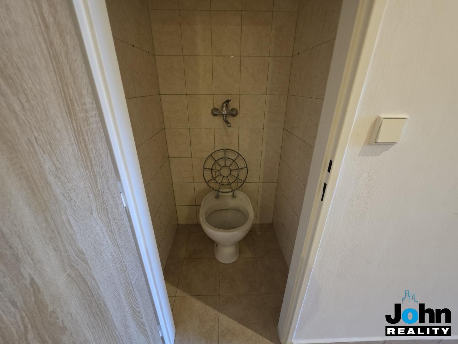 Pronájem komerčního prostoru 330 m² - foto 21