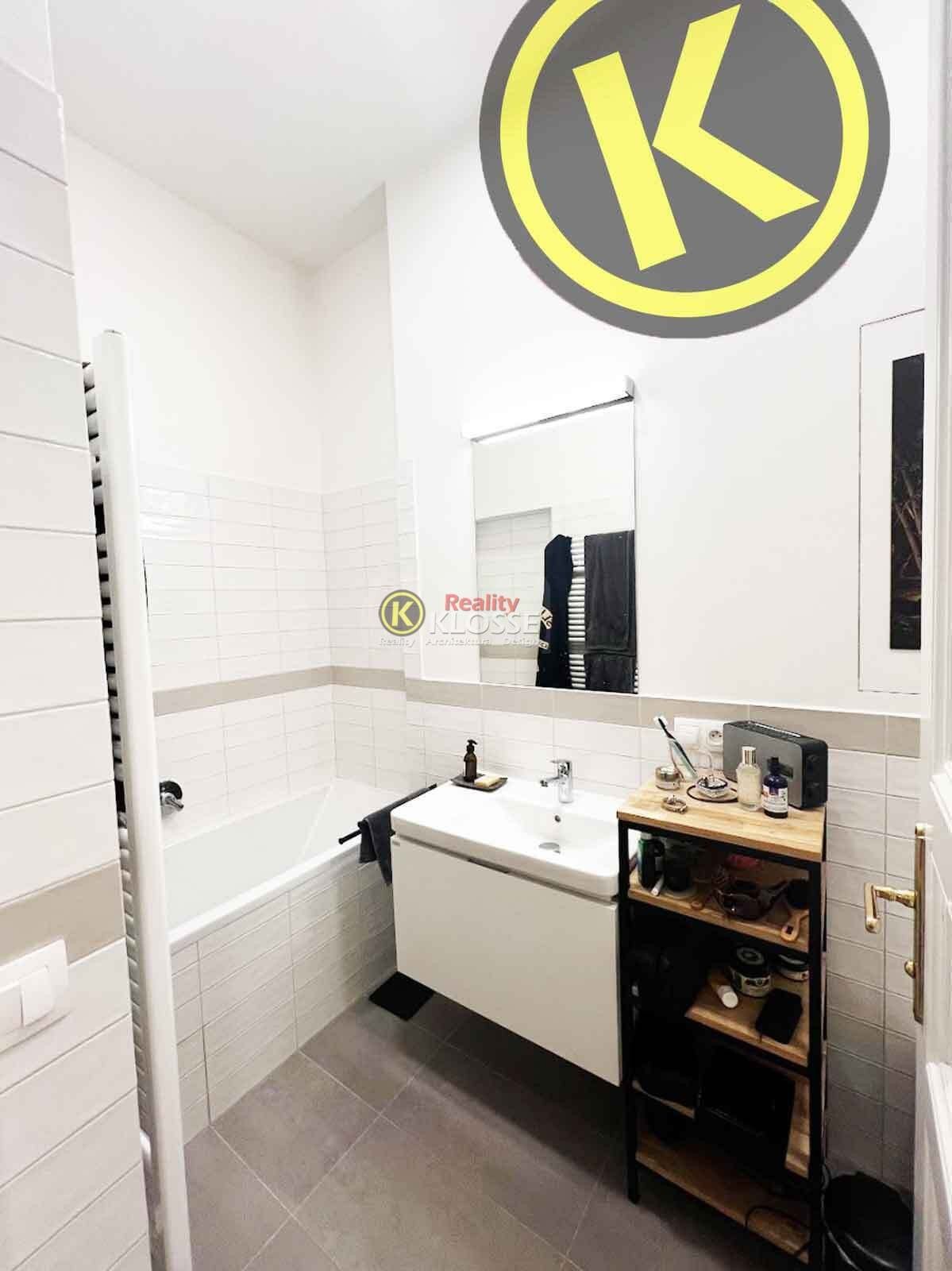 Pronájem bytu 3+kk 78 m² - foto 9
