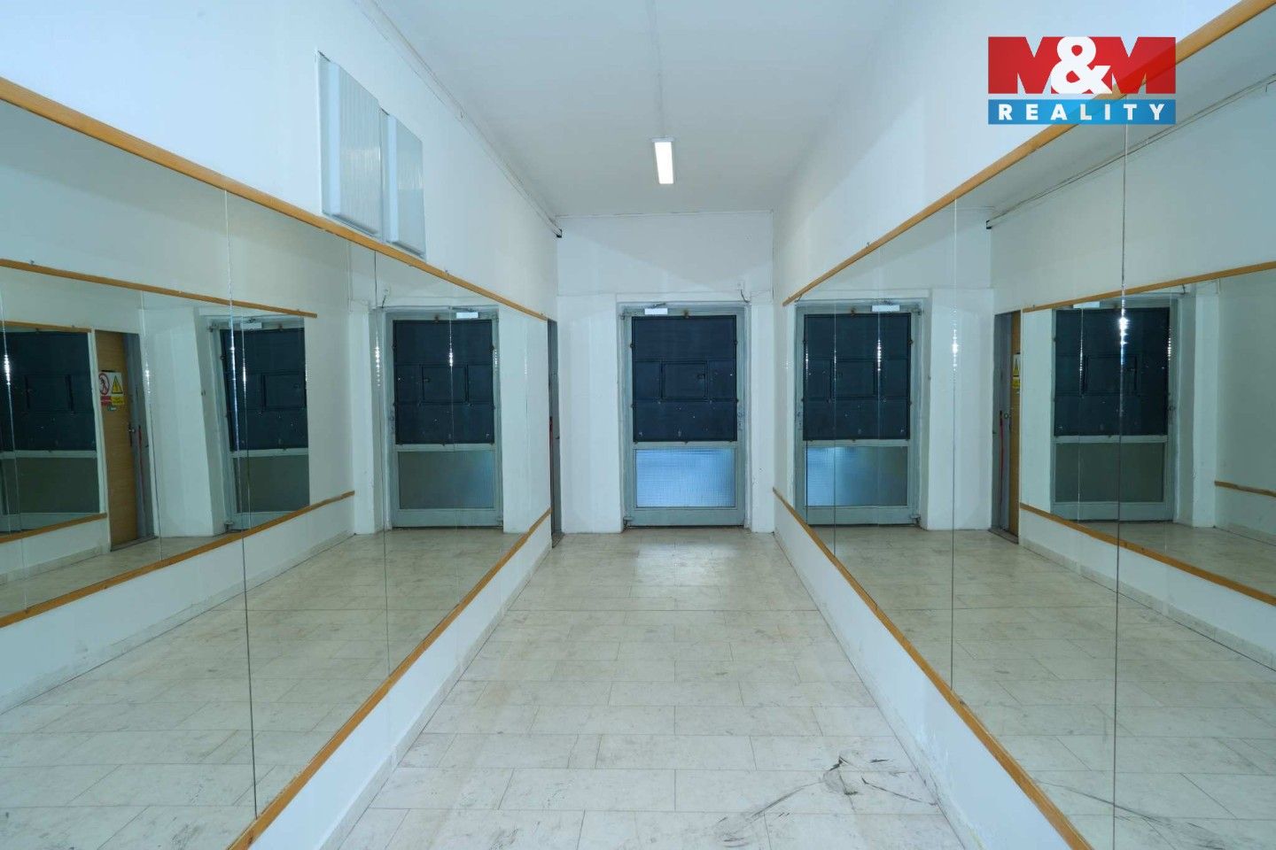 Pronájem komerčního prostoru 200 m² - foto 3